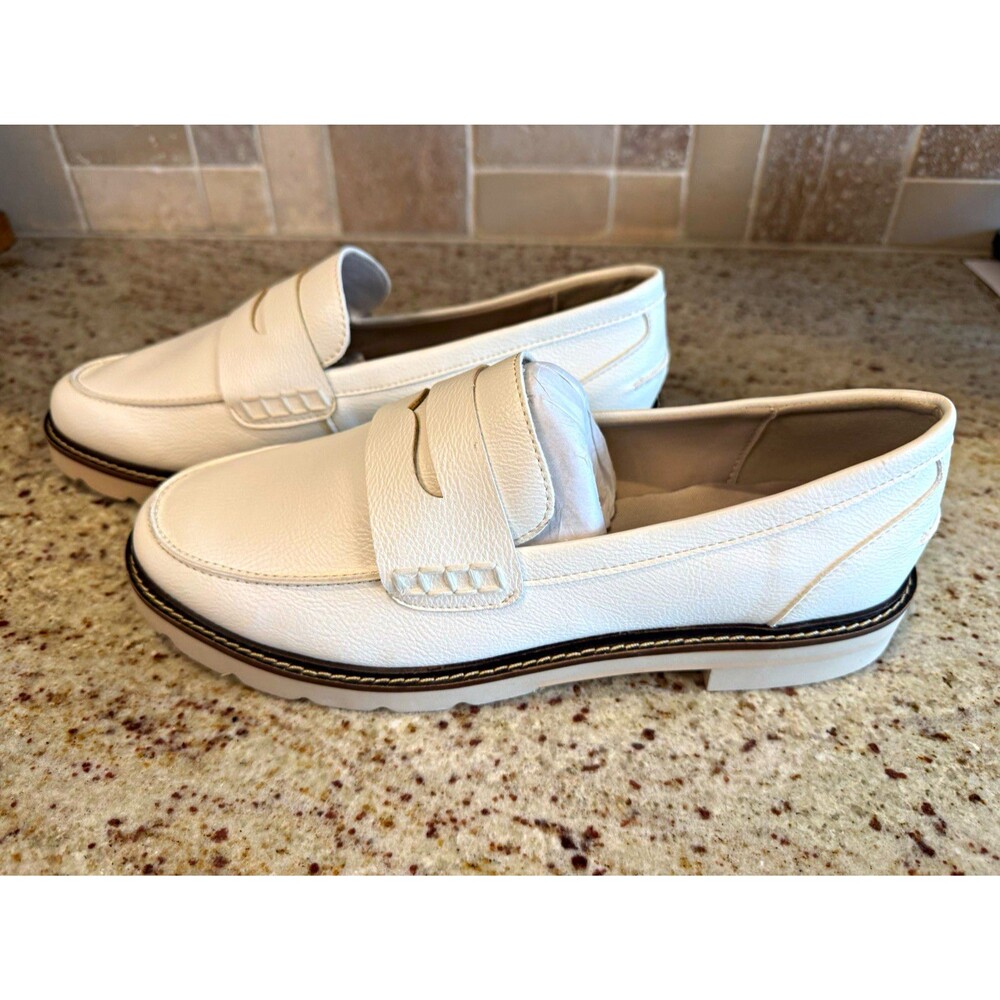 Anne Klein Women’s White Slip On Loafer Flat Round Toe Comfort Size 8.5